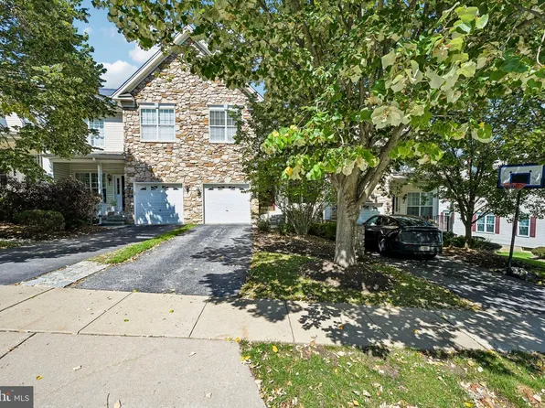 183 Fringetree Dr, West Chester, PA 19380