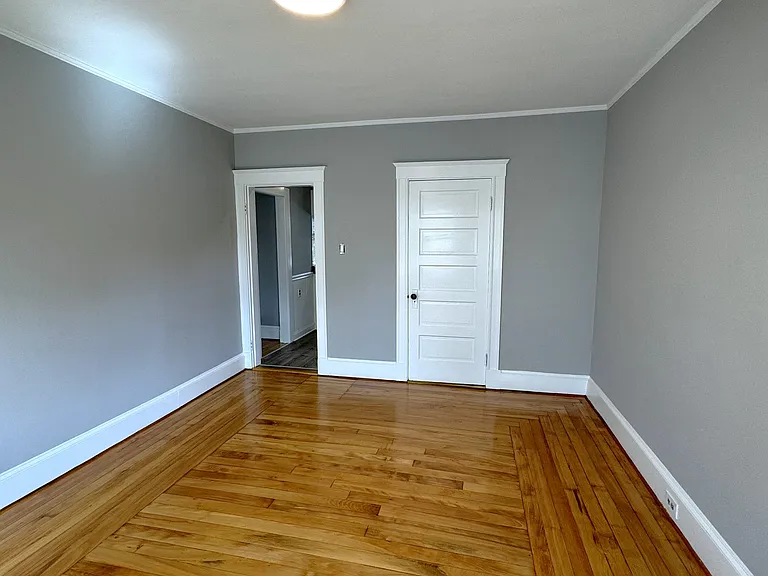 335-337 Franklin St #335 — Photo 9