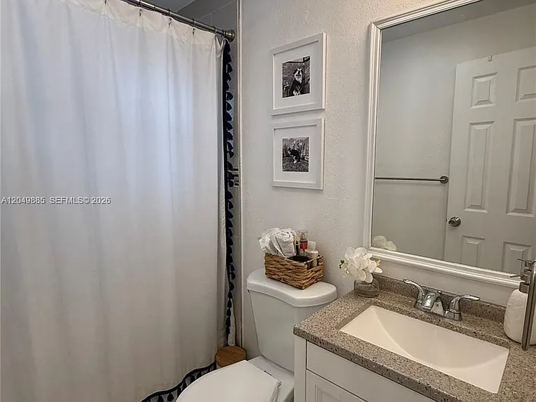 1902 N 24th Ave — Photo 37