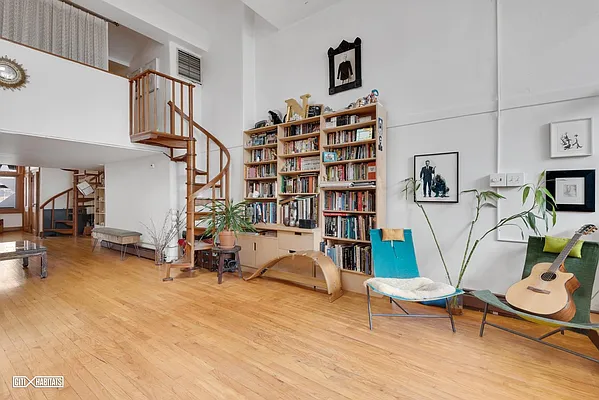 Sold by Citi Habitats | media 42