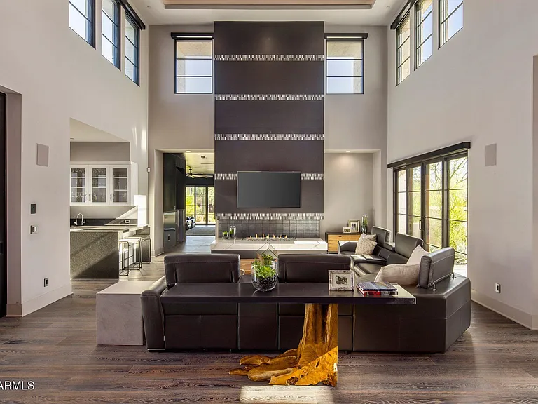10110 E Siesta Ln — Photo 9