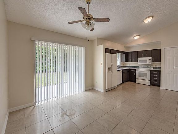 5th image of 8001 Killian Dr