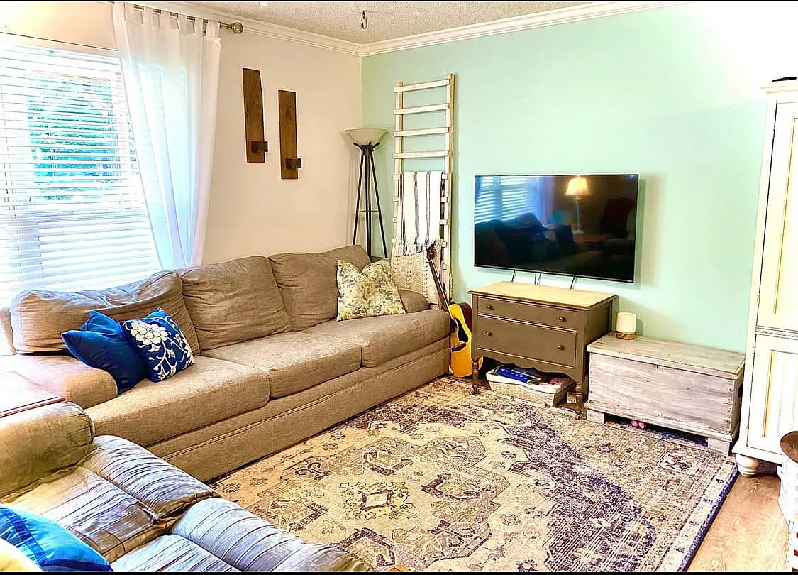 5549 Woodcrest Dr — Photo 4
