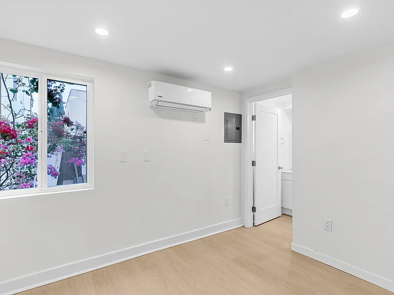 1144 S Wooster St #2 — Photo 7