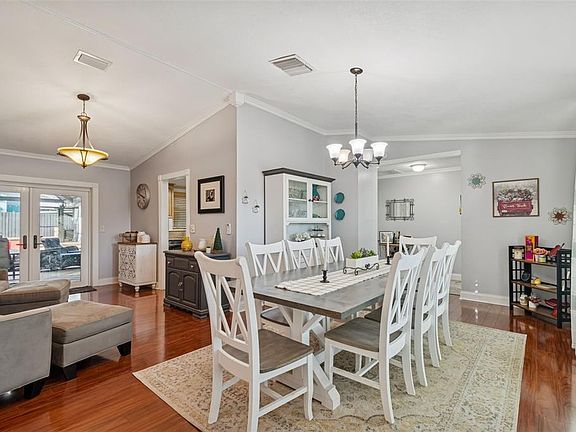 3rd image of 1147 Ridgecrest Ct