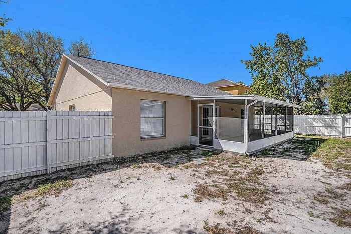 12712 Longcrest Dr — Photo 25