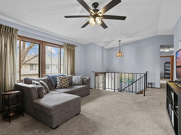 5th image of 493 98th Ln NE