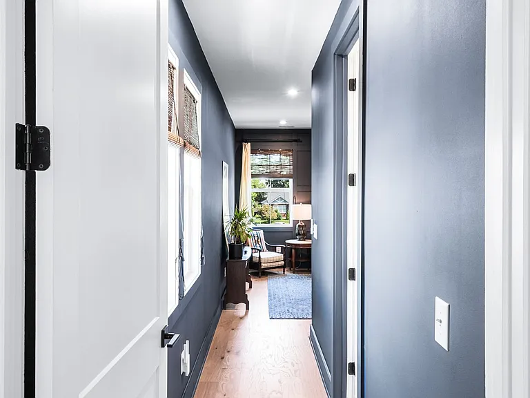 939 Spain Ave — Photo 4