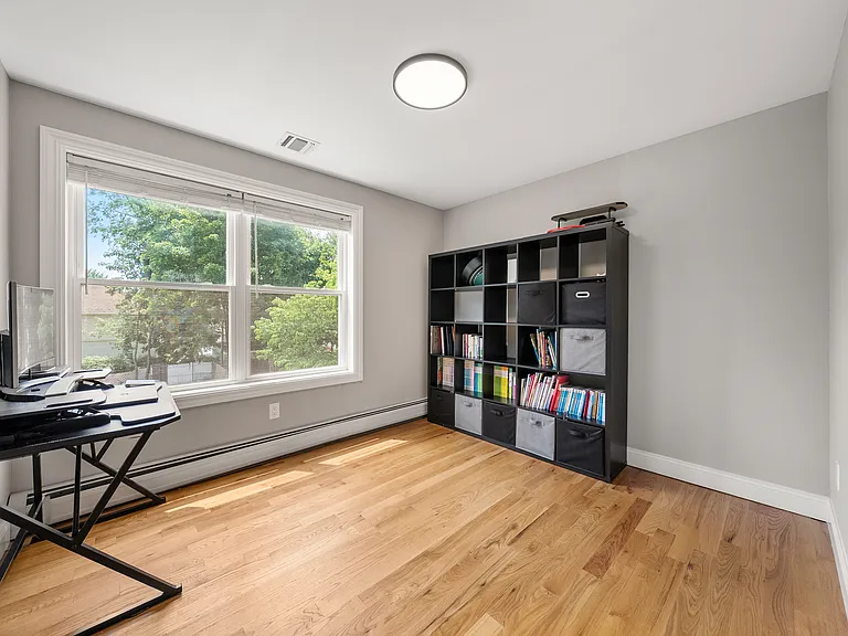 156 Phelps Ave — Photo 18