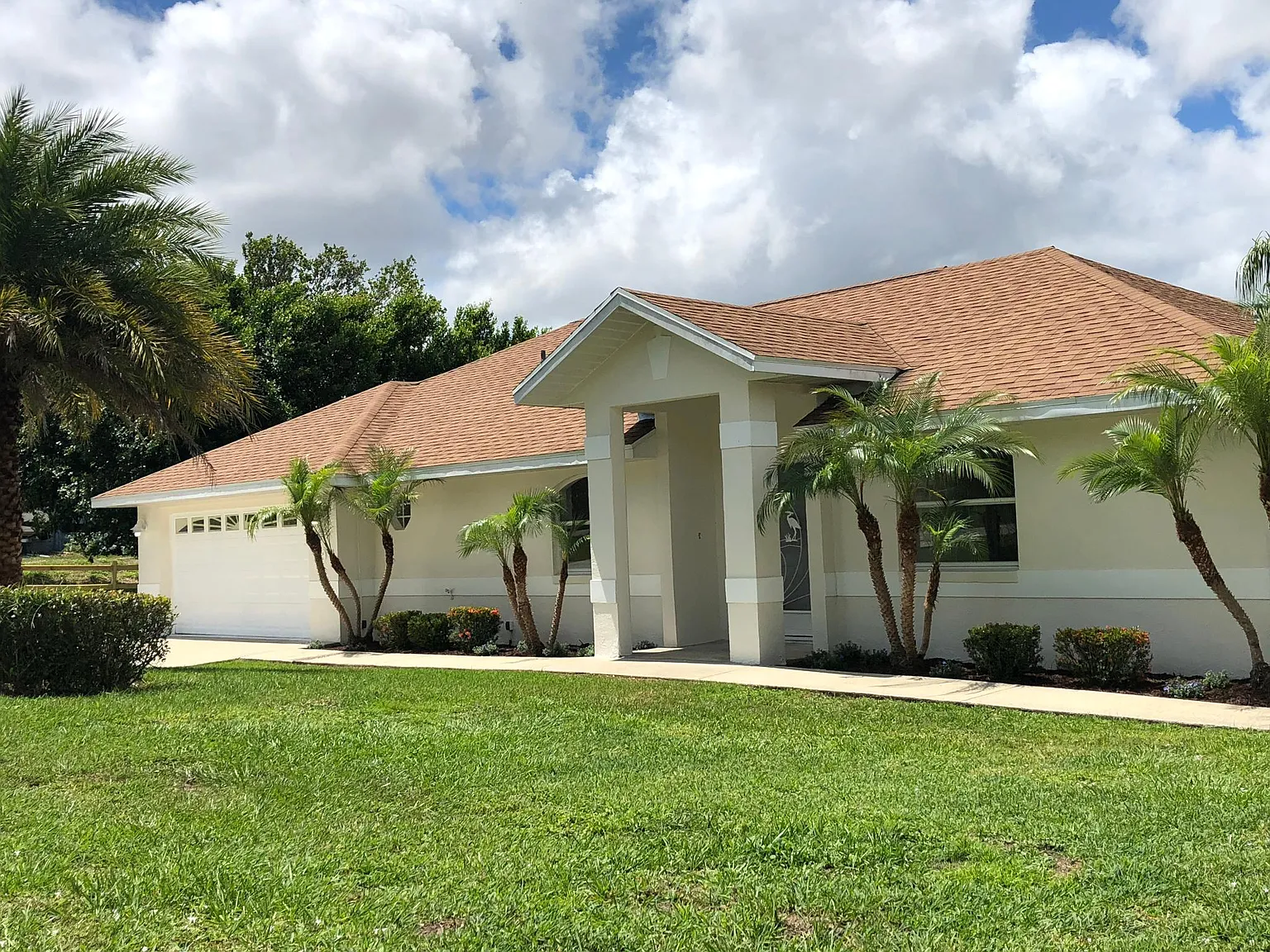 39 Miami Dr — Photo 2