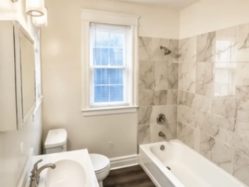 324 Hawthorne Ave #1
