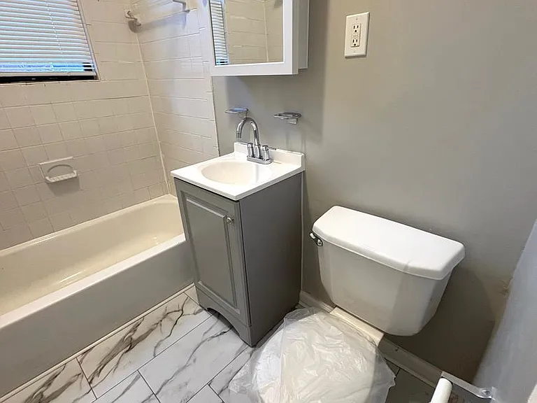 1014 Columbia Rd NW — Photo 6