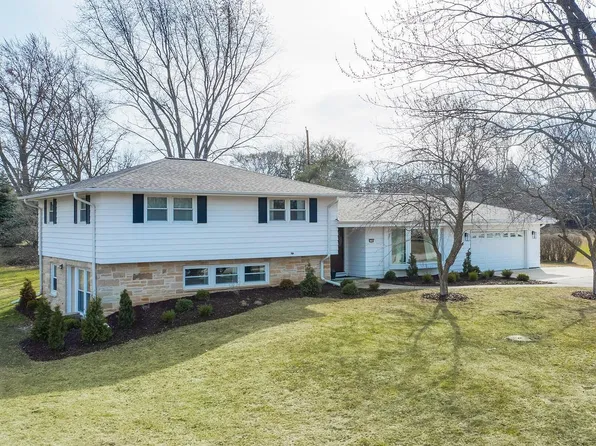 17745 Evergreen COURT, Brookfield, WI 53045