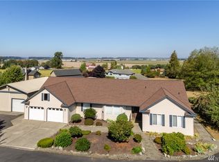 19613 E Conway Hill Ln, Mount Vernon, WA 98274