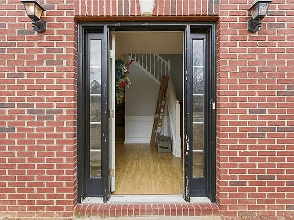 5th image of 645 Wildboar Ct