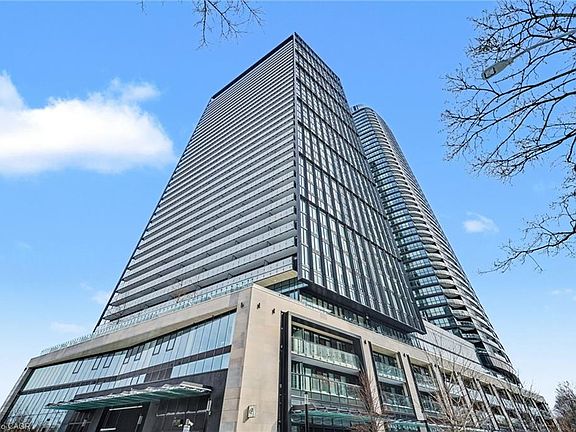 4th image of 585 Bloor St E #3317