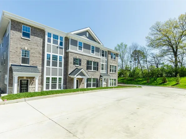 11239 Talamore Cir Unit 17, Saint Louis, MO 63131