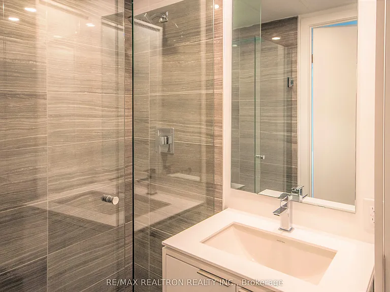 77 Shuter St #1602 — Photo 8