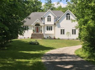 8000 Salt Rd, Clarence Center, NY 14032