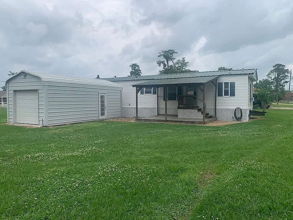 1st image of 812 Barber Rd