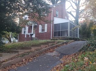 9606 Cedar Ln, Bethesda, MD 20814