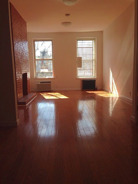 1st image of 26 Saint Marks Pl APT 4FW