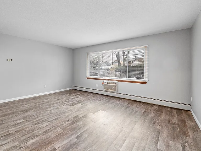 848 Dodd Rd — Photo 3