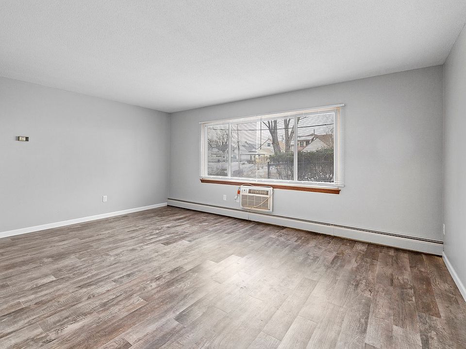 2nd image of 848 Dodd Rd #5
