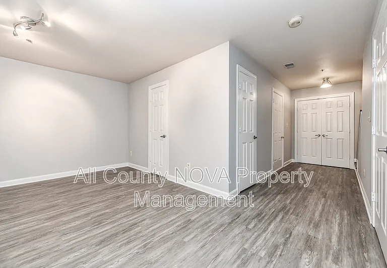 6006 Kelsey Ct — Photo 24