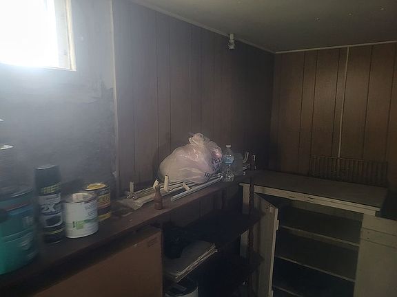 2nd image of 306 W Center St