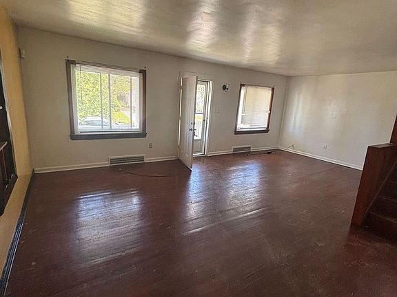 2nd image of 800 London Rd