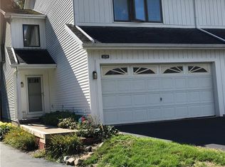 1135 Ridge Crest Dr, Victor, NY 14564