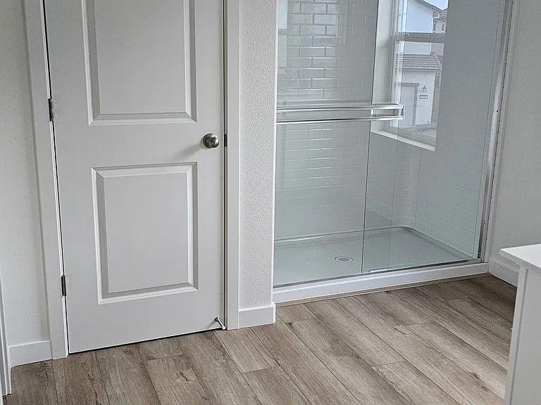 Master Bath Room