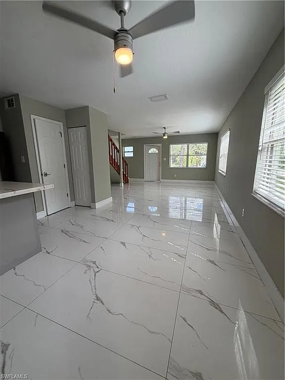 2 bed, 1.5 bath, 2080 sqft, $2,200 — Photo 2