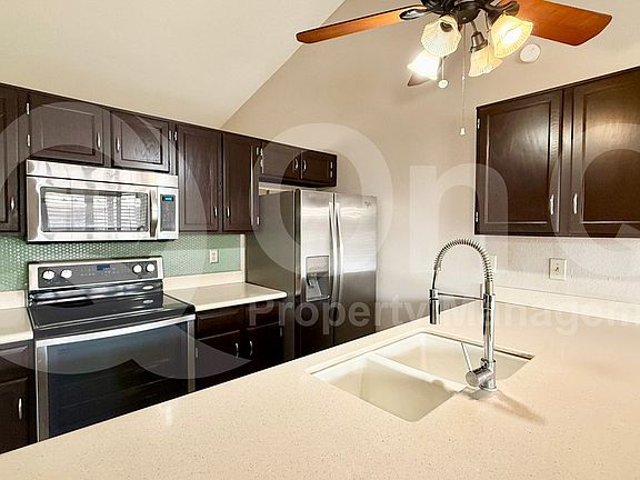 3rd image of 5605 W Buffalo St