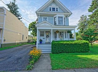 4 Summit Ave, Troy, NY 12180