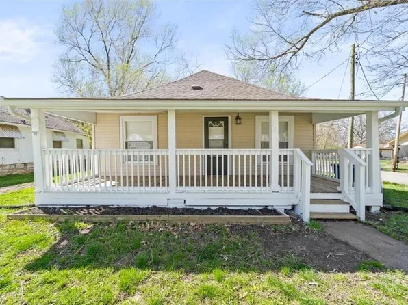 101 E Line St, Excelsior Springs, MO 64024