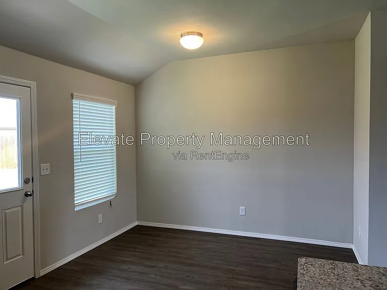 1357 Dustin Dr — Photo 19
