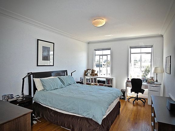 4th image of 1580 Beach St APT 301