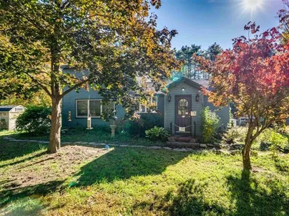 11 Case Rd, Nottingham, NH 03290