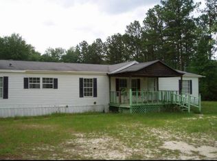 102 Hollyhock Rd, Fitzgerald, GA 31750