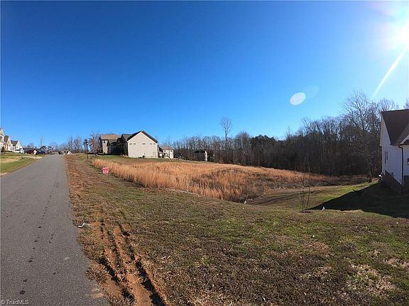 3rd image of 5621 Crooked Oak Dr