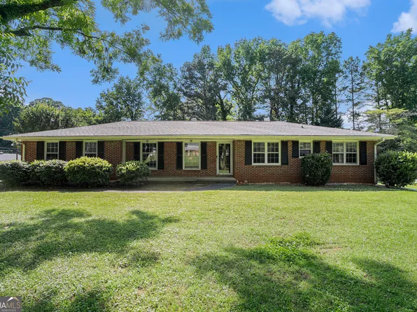 1663 Pounds Rd, Stone Mountain, GA 30087