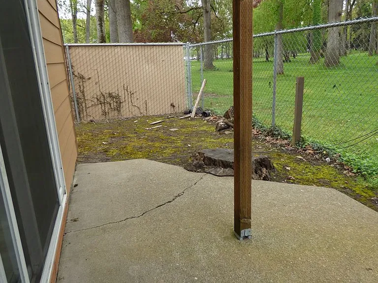 4116 Lancaster Dr NE — Photo 30