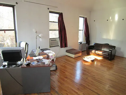 Rented by Concept Real Estate Group | media 16