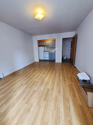 Rented by Mega Homes Realty INC | media 9