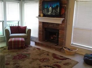 1102 Weatherly Dr, Bryan, TX 77803