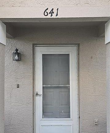 3rd image of 641 KENSINGTON LAKE CIRCLE