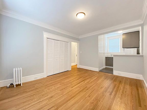 5th image of 626 Bush St APT 506