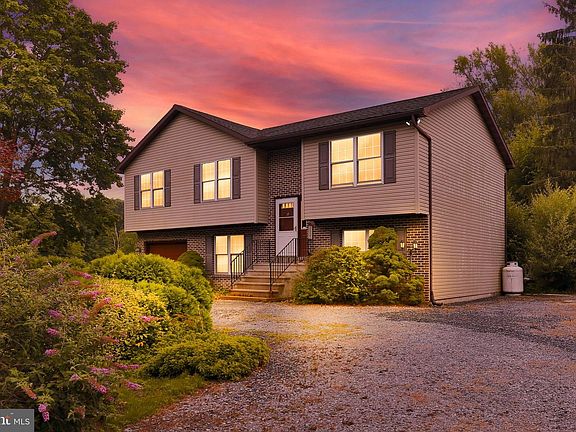 2nd image of 246 Sandhill Rd